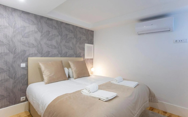 City Center 2BR Flat w/ AC by LovelyStay