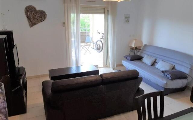 Superbe appartement avec parking privé, proche commerces et mer