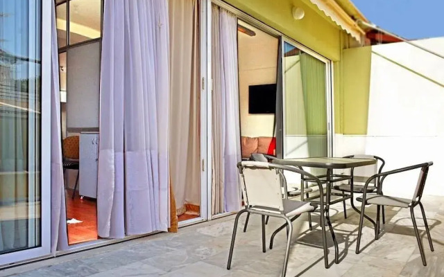 Stylish flat for 4 ppl - Athens Trilogy