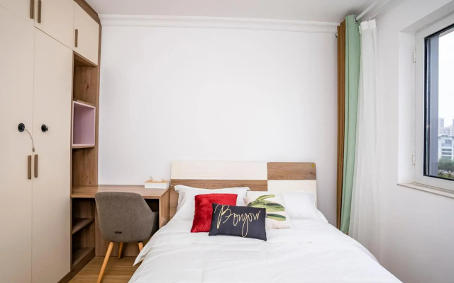 Locals Apartment House 01