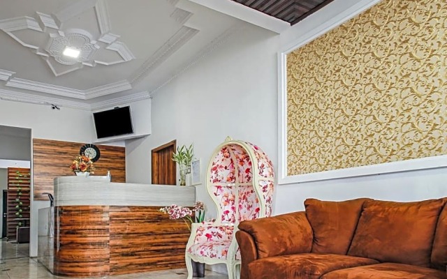 OYO 90221 Makarim Guest House Syariah