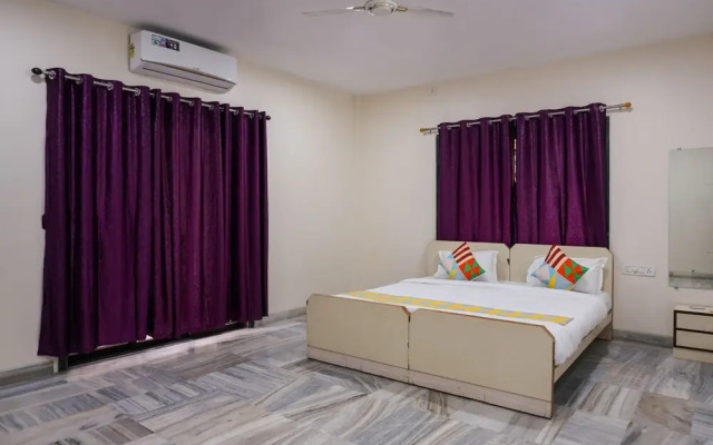 "Oyo Home 19648 Spacious Stay Near Wax Musuem"