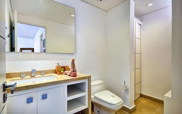 Via 38 PH Fuego by Realty Group