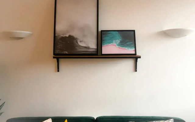 Stylish 2 Bedroom Property With Free Parking