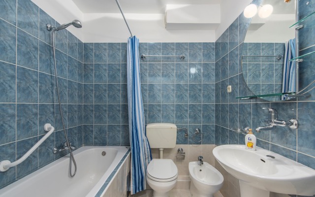 Spacious 3bdr Sea View Apartment Next to the Beach