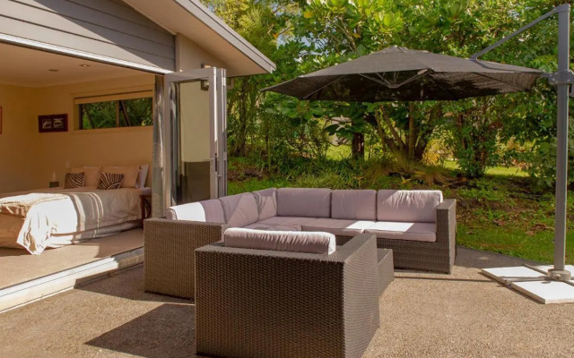 Cooks Getaway - Cooks Beach Holiday Home