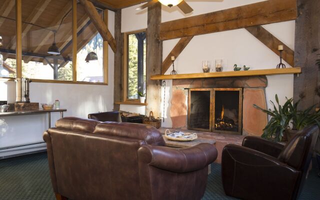 Columbine Inn at Taos Ski Valley