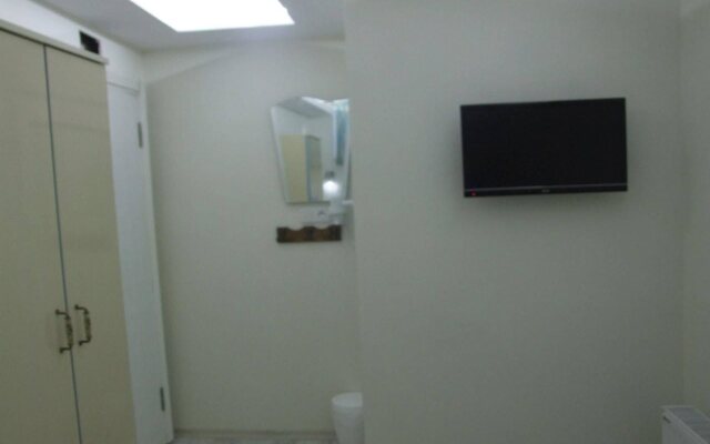 Armis Hostel
