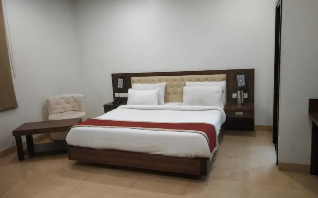 The Palm Hotel & Restaurant