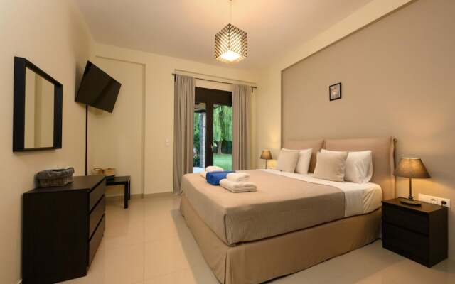 Villa Black White Dassia