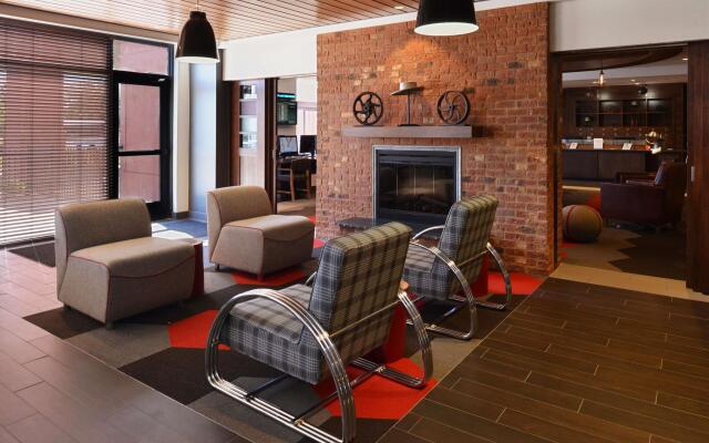Embassy Suites by Hilton Detroit Metro Airport