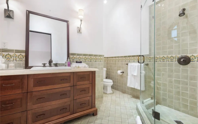 Spanish Villa - Stunning Coldwater Canyon Villa With Pool and Views