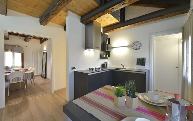 Sea to Sky Apartments Faville