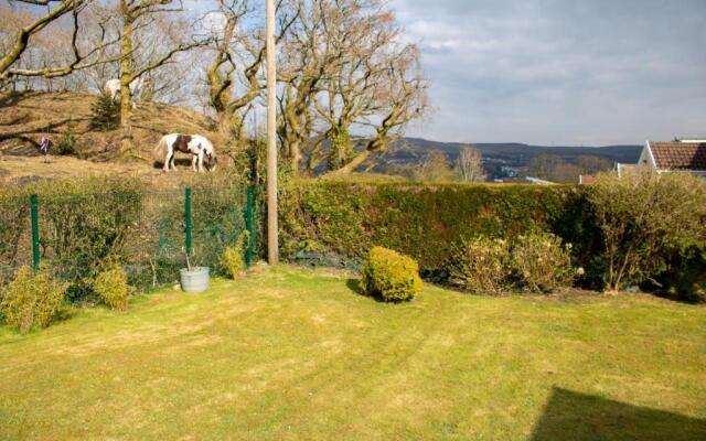 Large family Bungalow, parking & Bike Store BPW