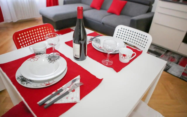 Stylish Apartment A Few Steps From Metro