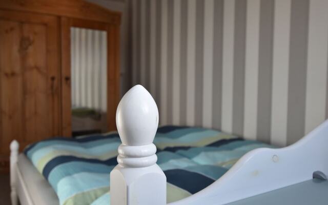 Modern Holiday Home in Ribnitz-damgarten Amidst Forest