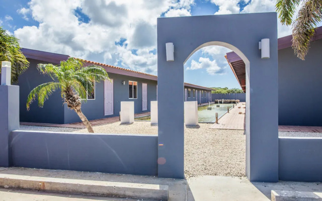 Palazzio Apartments & Studios