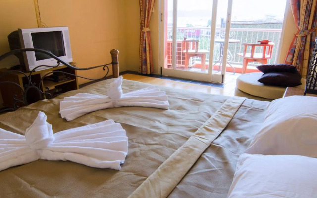 Anda Orange Pier Guesthouse