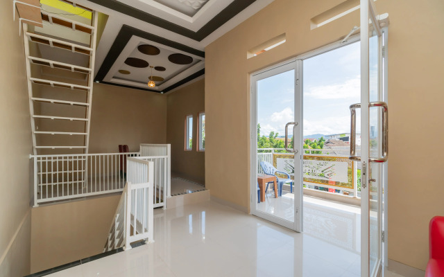 RedDoorz Syariah @ Jalan Pangeran Antasari 4