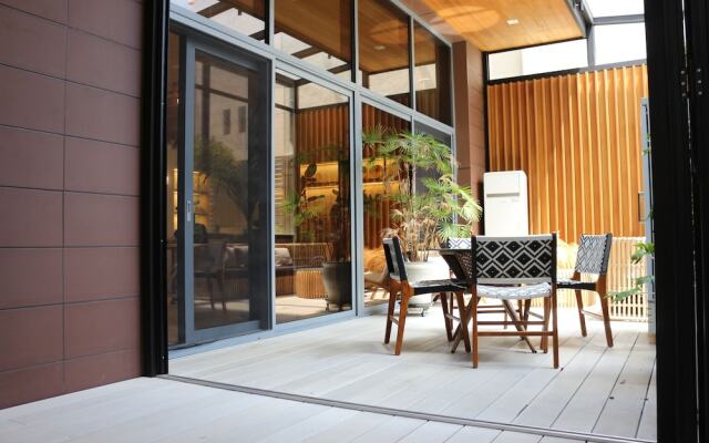 Hound Garden&Terrace Hotel