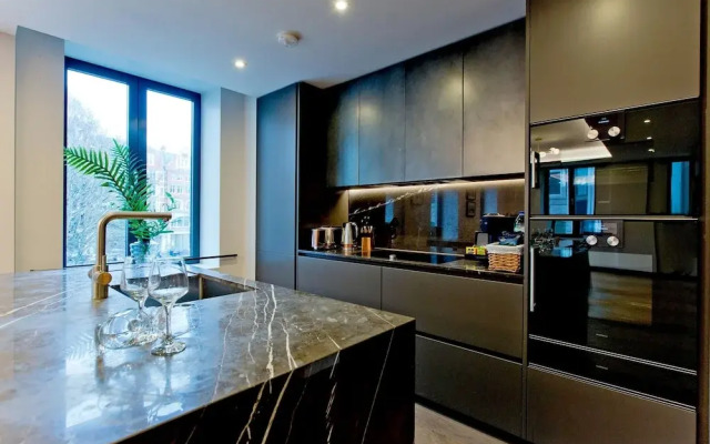 3-bed Deluxe Apt 205