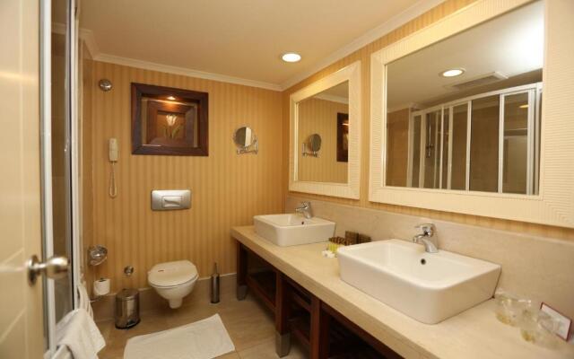 Meder Resort Hotel