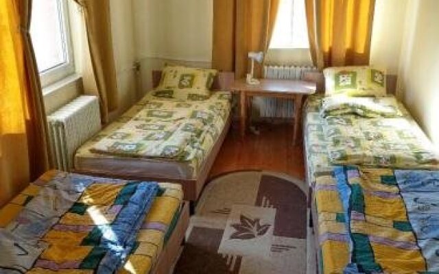 Lary Hostel