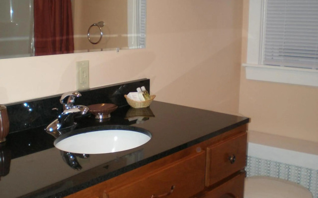 Spanish Bay Inn, CANADA