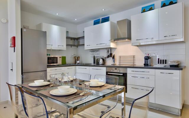 Bright and central 2 bedroom apartment in Sliema