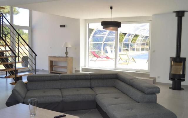 Gîte Bouesse, 7 pièces, 14 personnes - FR-1-591-9