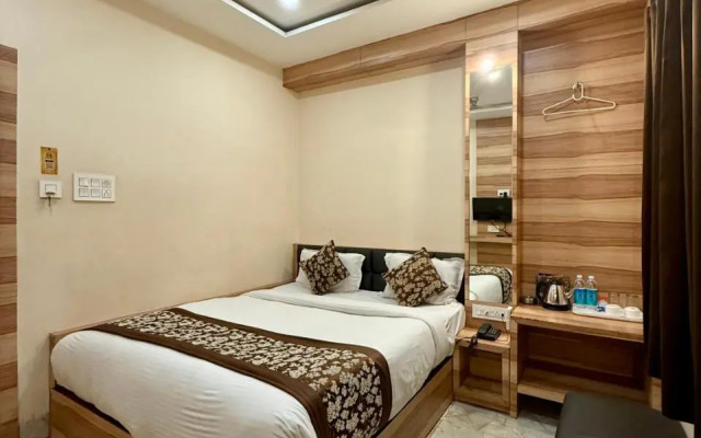 OYO 27992 Hotel Ganpati