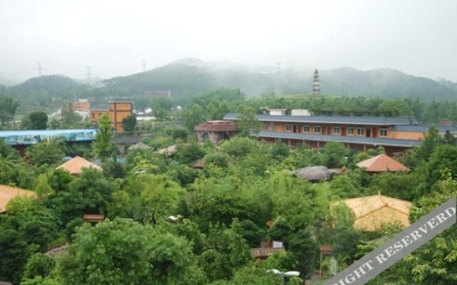 Xinfeng Jiangyuan Hot Spring Resort