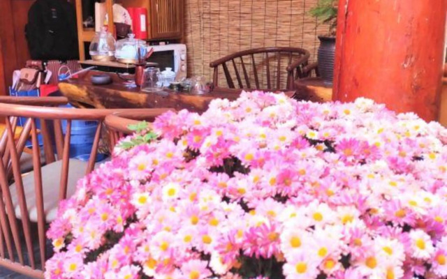 Lijiang Rongshe Liyuan Inn