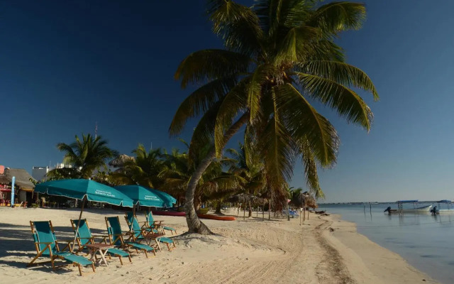 Nacional Beach Club & Bungalows