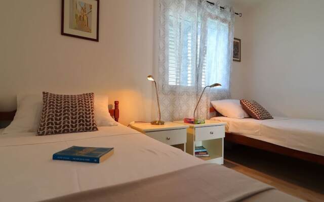 Charming Holiday Home in Cara With Swimming Pool