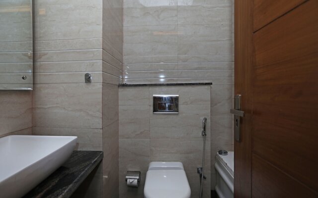 OYO 9532 Hotel Q-Cent