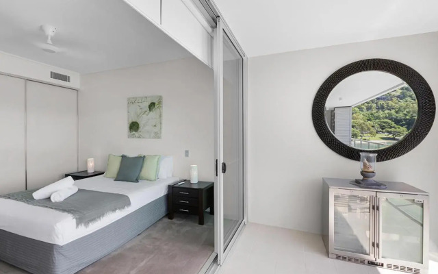 Peninsula Airlie Beach