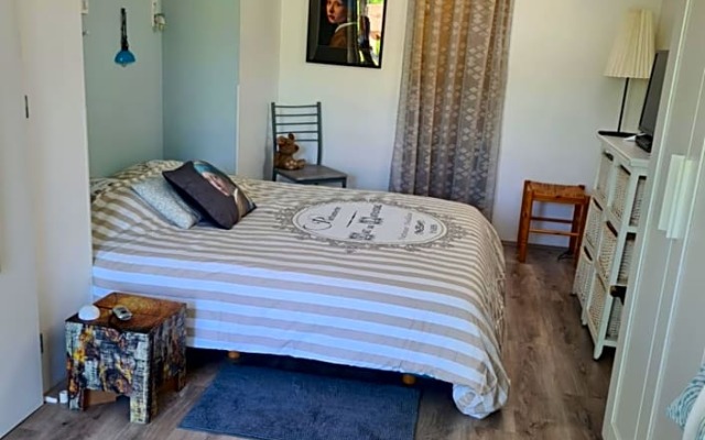 La Perle De Frayssinet-Le-Gélat - Chambre d'Hôtes - B&B