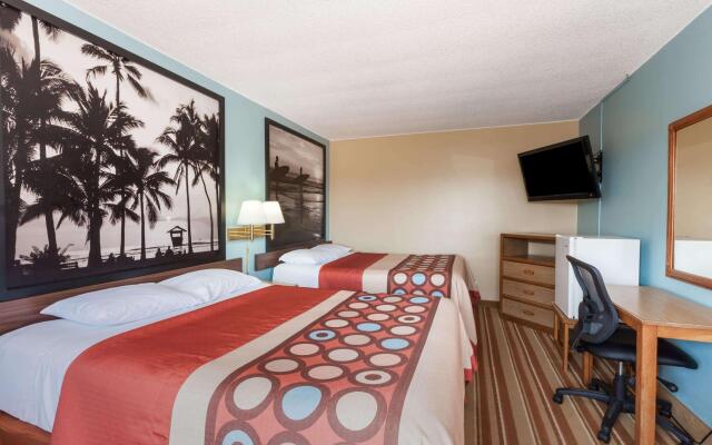 Super 8 By Wyndham Santa Barbara/Goleta