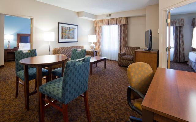 Holiday Inn Express Hotel & Suites St. Cloud, an IHG Hotel