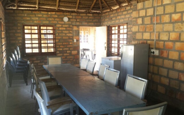 Palm Grove Lodge