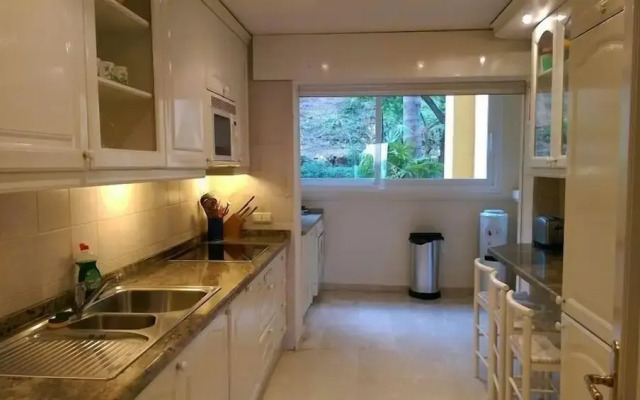 Grand Front Line Location Apartment- Heated Pool