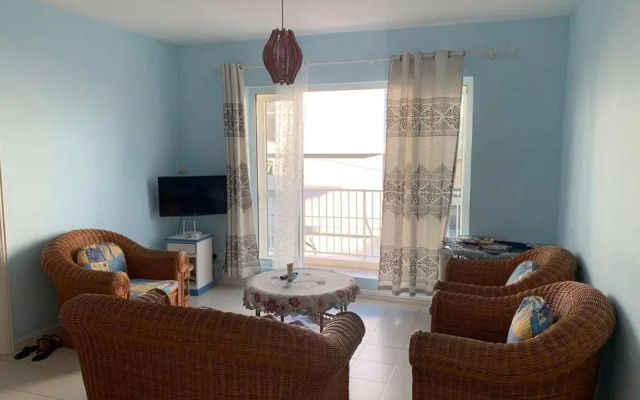 Well equipped peaceful 3 bedroom apartment