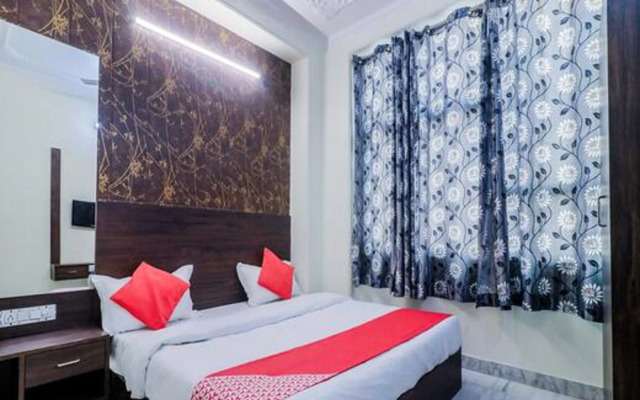 OYO 24106 Shri Raj Laxmi Palace