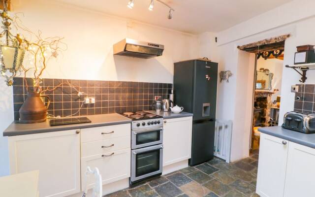 19A Kingshead Street