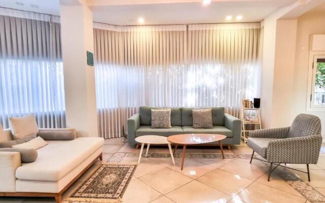 Charming 2 Bdr Apartment Garden Dizengoff #TL41