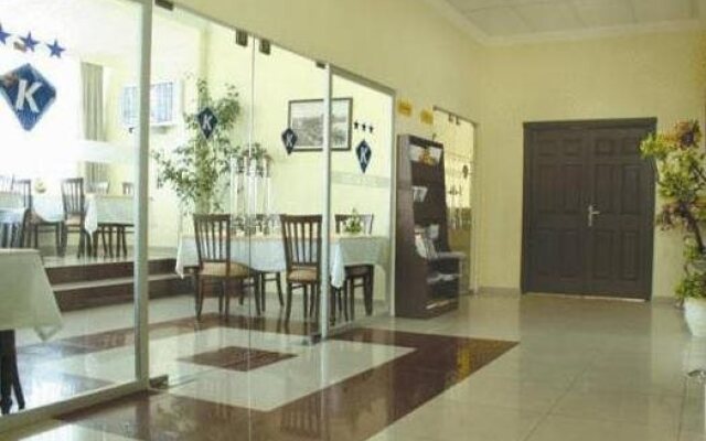 Kristal Hotel