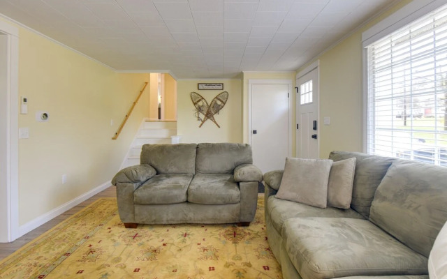 Family-friendly Bridgton Home, Steps to Lake!