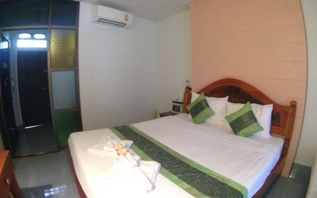 Srichada Hotel Khaolak
