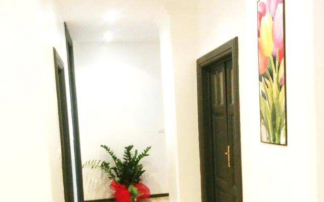 Ad Hoc Guesthouse